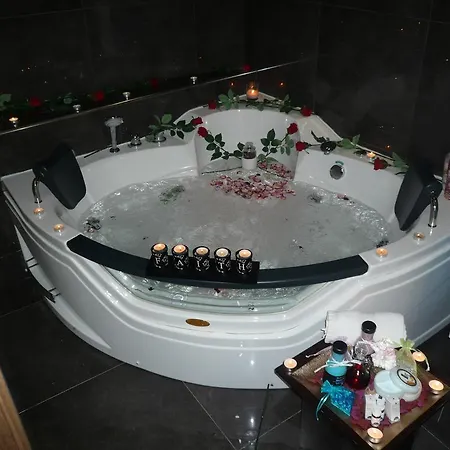 艾斯佩兰朵公寓式酒店 Maroni